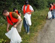 us-navy-070622-n-2143t-002-sailors-assigned-to-uss-henry-jackson-ssbn-730-pick-up-litter-along-highway-3-as-part-of-washingtonrsquos-adopt-a-highway-program_1